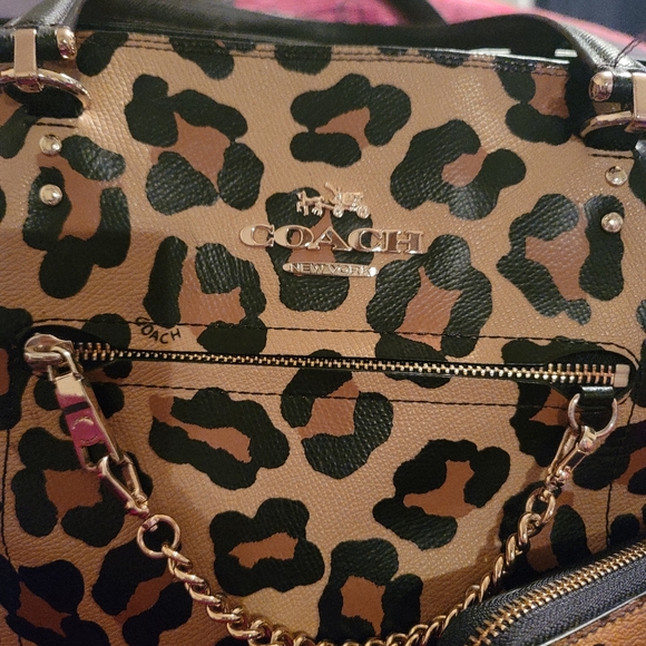 Purse - Picture 4 of 12